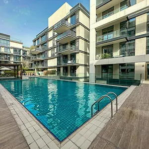 Higuests - Charming Retreat In Citywalk With Balcony And Pool * Dubai
