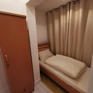 Hostel Cloud9 Premium Dubai