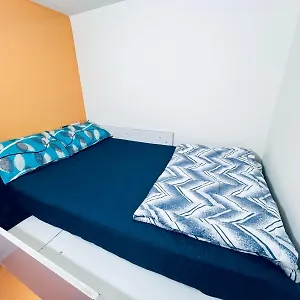 Moon Backpackers Burjman Exit 2, Family Partitions, Loft Partitions, Homestay Dubai