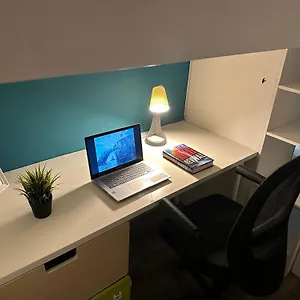 Homestay Cozy Loft Partition In Barsha Heights *