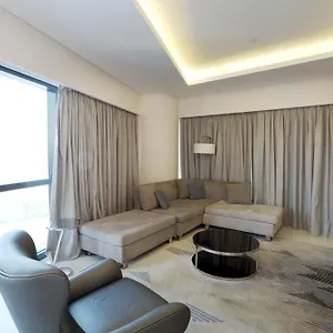 Brownstone - Paramount Five Star Dubai