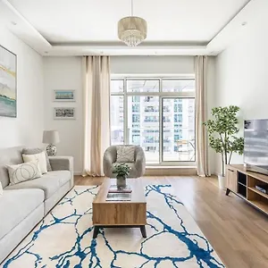 Frank Porter - Bayside Trident Apartment *