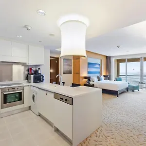 Snug In Mall Steps From Burj Khalifa Apartment *