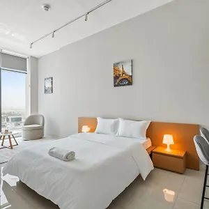 Bright In Vibrant Dubailand District Apartment Dubai