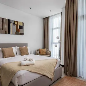 Waves - Premium In The Heart Of Business Bay Apartment *