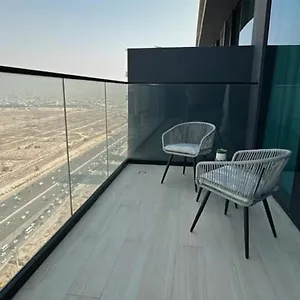 Spacious 1br With Big Balcony In Jvc