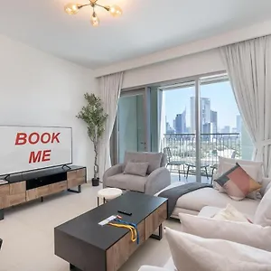 Apartment Elegant 2-bedroom With Comfy Living Area In Downtown Dubai