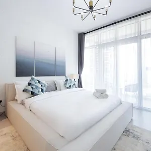 Modern 1 Bhk With Lovely Interiors - Park Gate Residences A