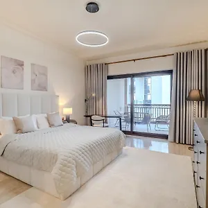 Stylish 2 Bedroom With Maid I Fairmont South I Palm Jumeirah Appartamento Dubai