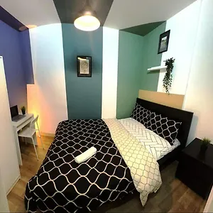 Проживание в семье Twin Bed Partition Near Icm Metro