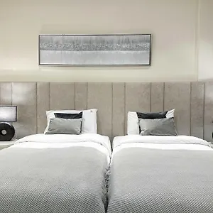 Fabulous 2br At 5 Star *