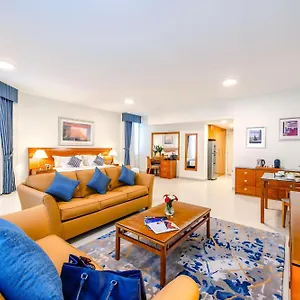 Golden Sands Bur Aparthotel Dubai