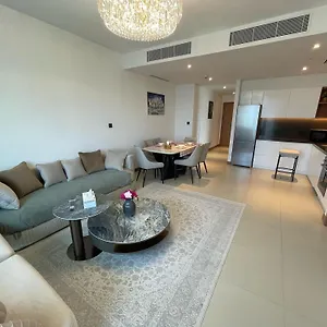 Stunning Views & Prime Location Appartement *