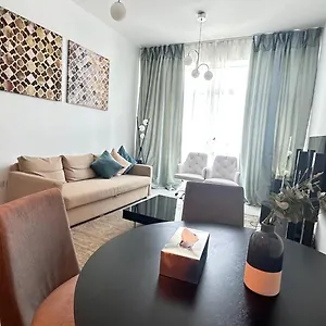 Apartament Spacious Modern 2 Bedroom Marina View 5 Min From Tram