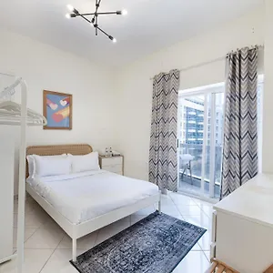 A-living Cozy In Marina Pearl With Balcony 아파트 *