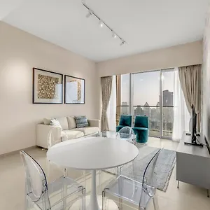 Apartment Skyline View, High Rise Luxury Next To Burj *