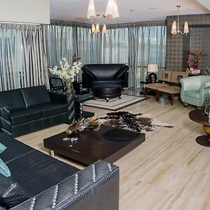 Luxury Penthouse Apartment *