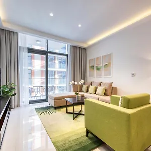 Sleek 1br At Celestia South By Deluxe Homes *