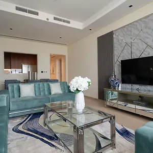 Rh- Rp Heights, Downtown, 1br Near Mall Apartment
