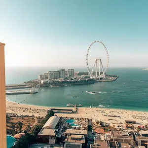 Amwaj Rotana, Jumeirah -