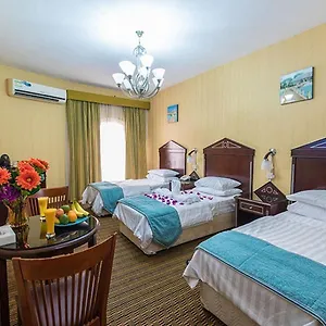 Victoria Hotel 2*