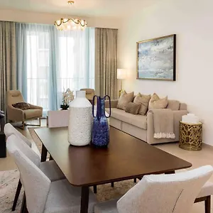 Luxurious 2 Bed Sleeps 6 In Downtown * Dubai