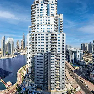 Apartment Canal View In Marina *