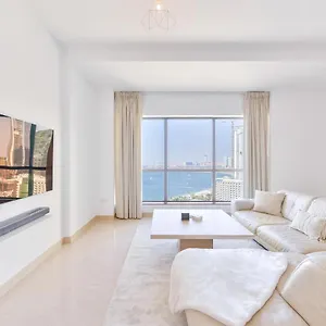Deluxe Retreat In Jbr - Million Dollar View - Balcony *