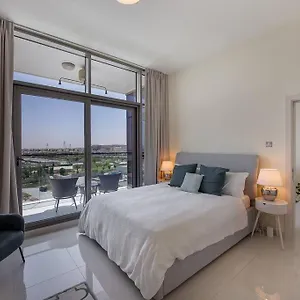 Bright And Spacious In Damac Hills Apartment