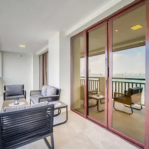 Immaculate 1br Atroyal Amwaj Residences North Palm Jumeirah By Deluxe Homes