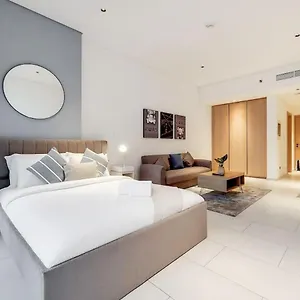 Marquise Square Tower, Business Bay - Bright * Dubai