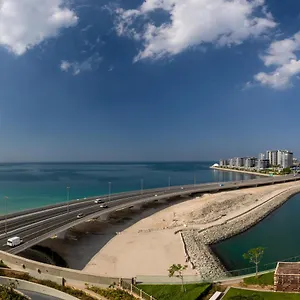Waves - Jaw-dropping Sea View From Comfy Retreat Apartment *