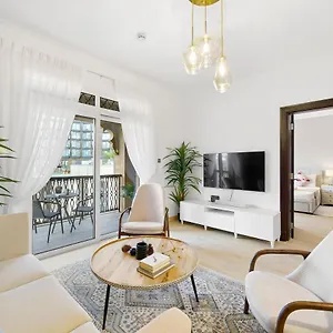 Classy Design 2br In Old Town W/ Burj Khalifa View * Dubai