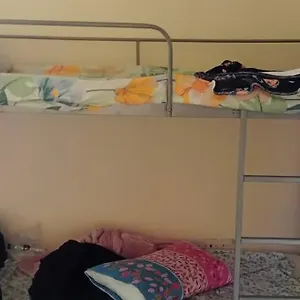Bed Space For Weekly With Other Guests Dubai