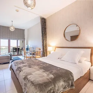 Deluxe In Palm Views East At Palm Jumeirah By Pk Holidays *