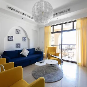 Apartment Chic 2br With Burj Khalifa View In Souk Al Bahar *