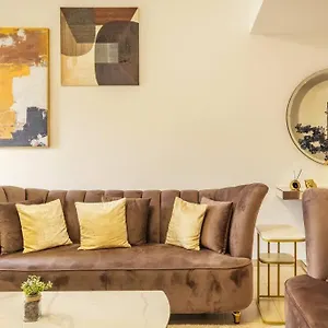 Guest house Leen Homes-jbr -spacious 4 Bedroom *