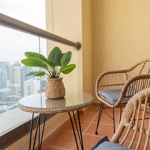 Dominant View Of Marina Apartment *