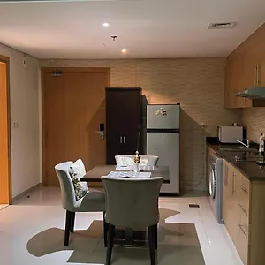 Apartment Lincoln Park -west Side Damac *