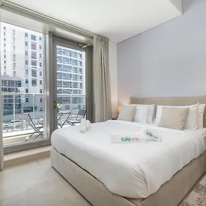 Sleek In Dubai's Vibrant Jbr Neighborhood