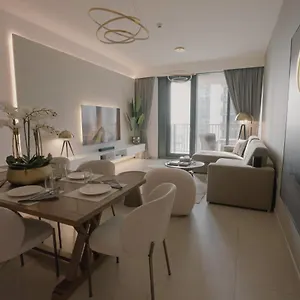 Ultimate / Downtown / 3 Beds / Upscale Luxury / Fantastic Finishing / New Building Apartment