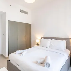 Spacious 2 Bedroom On High Floor In Creek Horizon - Allsopp&allsopp Dubai