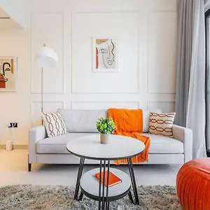 Jaw-dropping Canal Views From Stylish *
