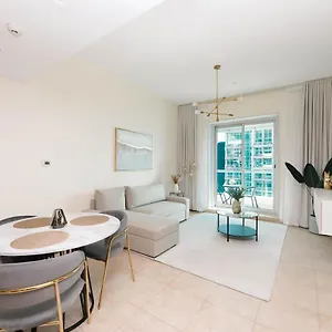 Charming With Balcony In The Heart Of Jlt Dubai