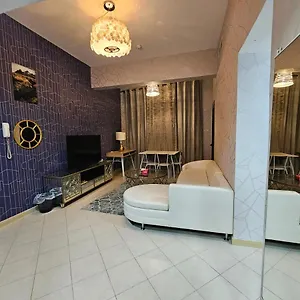 Apartment Freshlook 2 Bhk In Marina 707 *