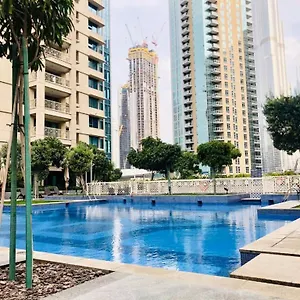 Nasma Luxury - Sleek And Modern Near Burj Khalifa Apartment *