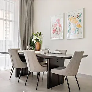 Stonetree - Furnished 2 Bedroom With Maids In Marina Apartment Dubai