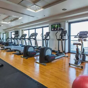 Stonetree - Elegant In Goldcrest View Apartment