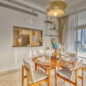The Smart Concierge - Avant * Dubai