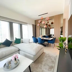 Apartment Luxury Burj Royale Balcony Burj Khalifa View